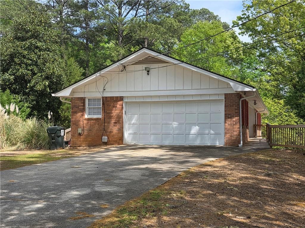 4 bedroom, 2 bathroom, 3,261 sq ft single family residence for sale at 7016 Skyline Drive, Lithia Springs, GA 30122 — photo 5