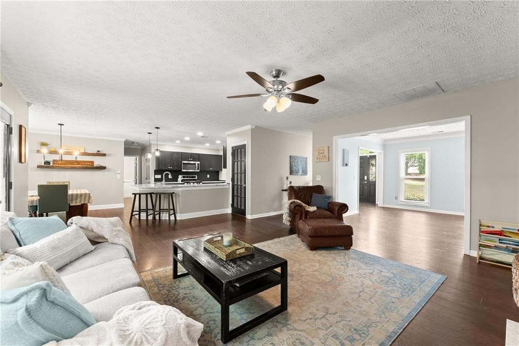 5 bedroom, 4 bathroom, 4,018 sq ft single family residence for sale at 1165 Evergreen Oak Way, Dacula, GA 30019 — photo 9