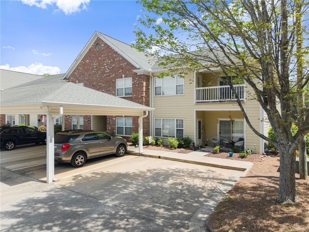 1015 Holly Drive 708, Gainesville, GA 30501 — most recent listing photo