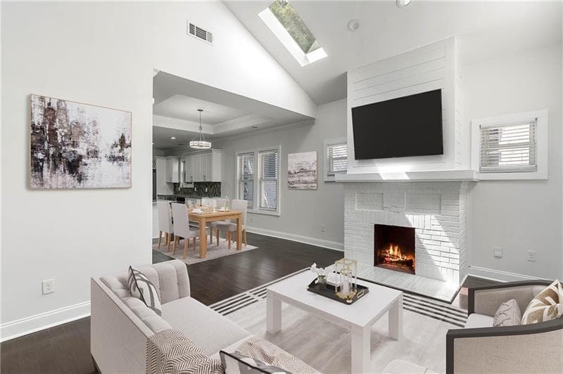 3 bedroom, 2 bathroom, 1,710 sq ft single family residence for sale at 954 Byron Drive, Atlanta, GA 30310 — photo 3