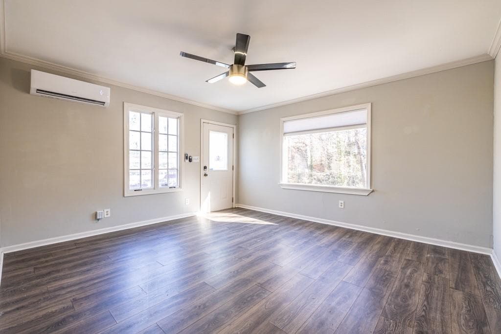 2 bedroom, 1 bathroom, 750 sq ft duplex for rent at 1570 Spring Lane B, Atlanta, GA 30314 for $1,300 a month — photo 7