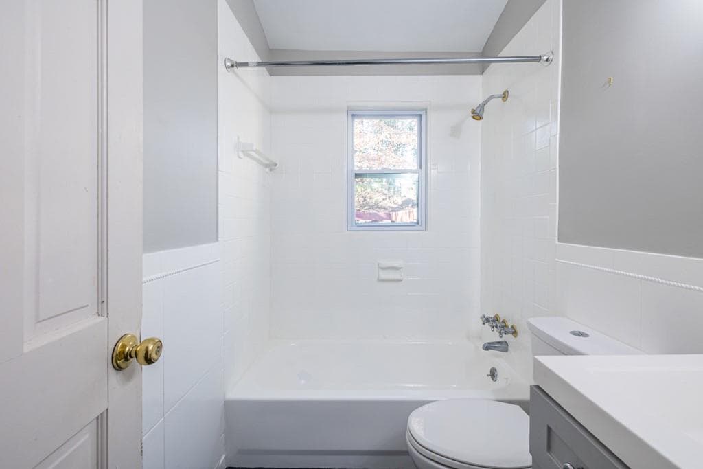 2 bedroom, 1 bathroom, 750 sq ft duplex for rent at 1570 Spring Lane B, Atlanta, GA 30314 for $1,300 a month — photo 8