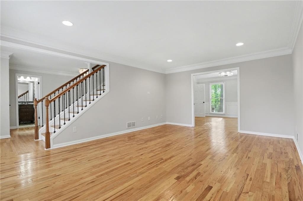 5 bedroom, 4 bathroom, 3,309 sq ft single family residence for sale at 205 Marsh Glen Point, Atlanta, GA 30328 — photo 5