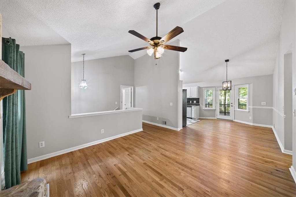 4 bedroom, 3 bathroom, 1,714 sq ft single family residence for sale at 1528 Oakleaf Drive, Auburn, GA 30011 — photo 5