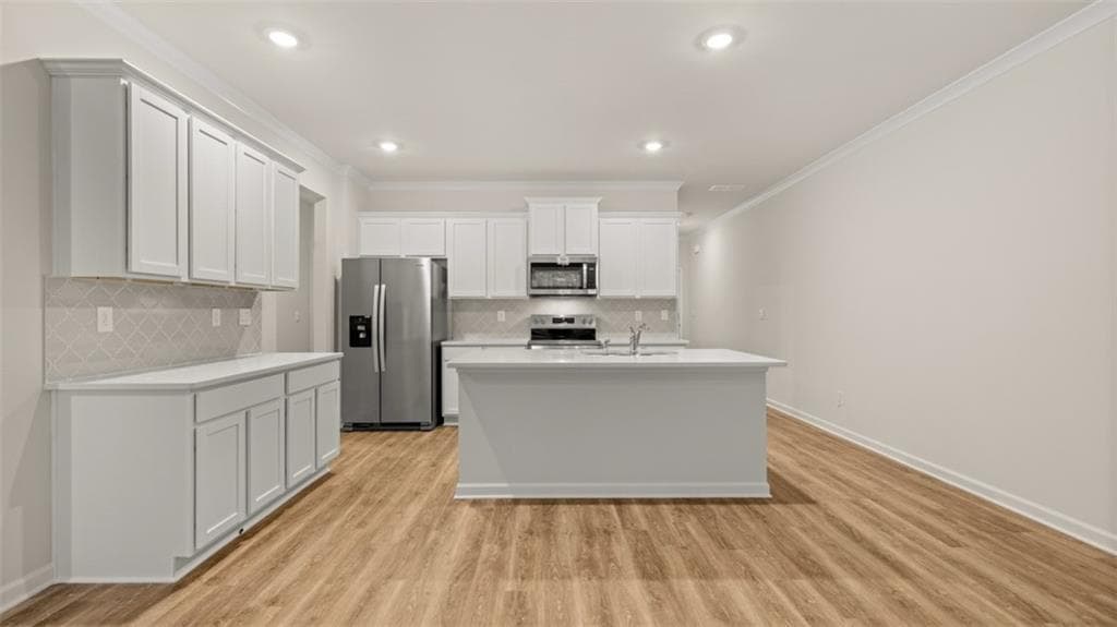 3 bedroom, 3 bathroom, 1,947 sq ft townhouse for sale at 430 Silver Moon Drive, Loganville, GA 30052 — photo 2
