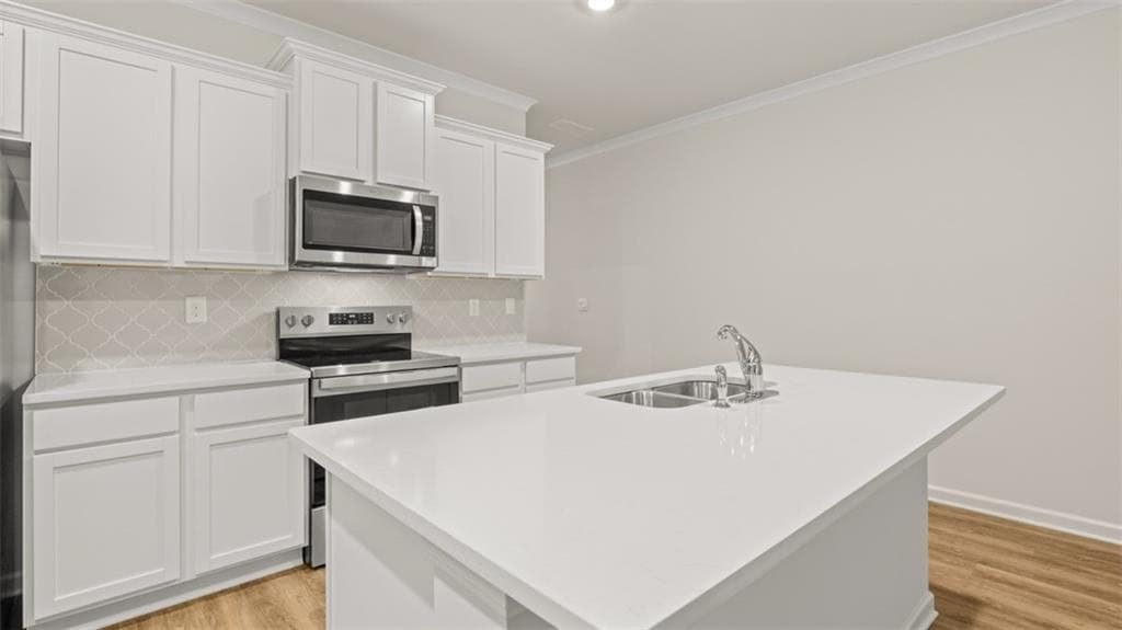 3 bedroom, 3 bathroom, 1,947 sq ft townhouse for sale at 430 Silver Moon Drive, Loganville, GA 30052 — photo 3
