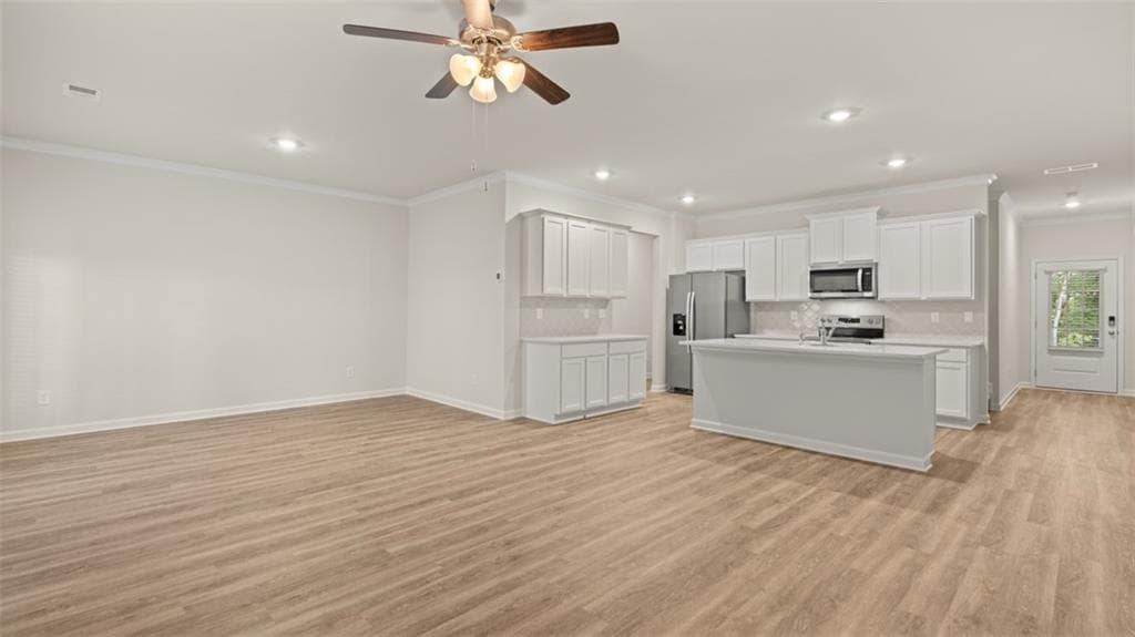 3 bedroom, 3 bathroom, 1,947 sq ft townhouse for sale at 430 Silver Moon Drive, Loganville, GA 30052 — photo 8