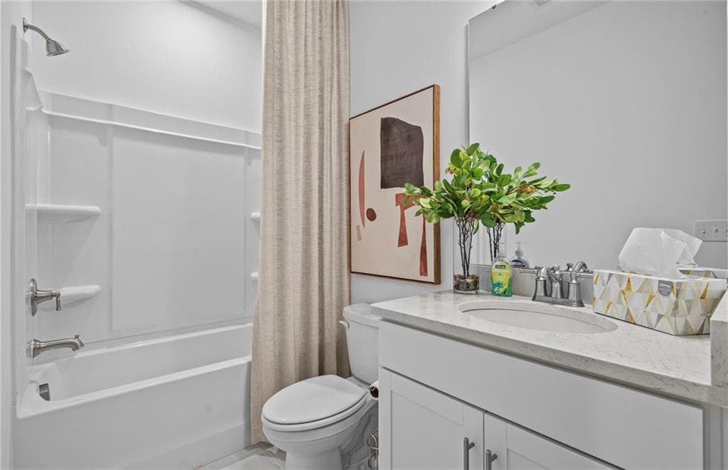 4 bedroom, 3 bathroom, 2,956 sq ft single family residence under contract at 6085 Marigold Way, Atlanta, GA 30349 — photo 6