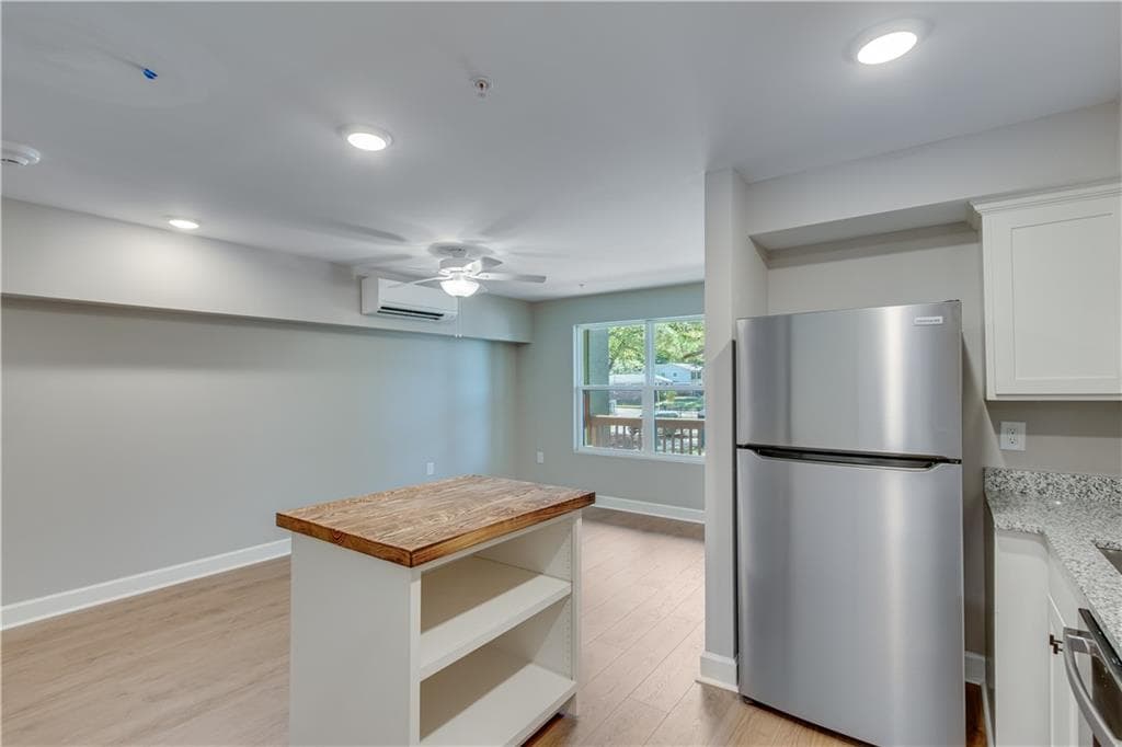 1 bedroom, 1 bathroom, 469 sq ft apartment for rent at 710 Jesse Jewell Parkways 204 STUDIO, Gainesville, GA 30501 for $1,150 a month — photo 7