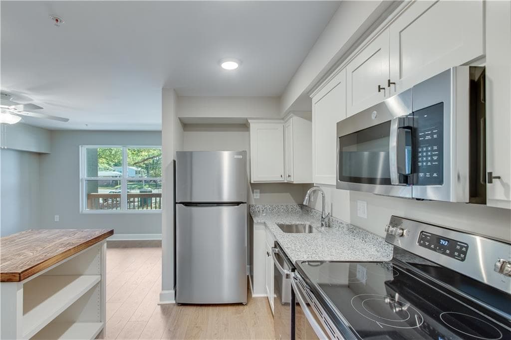 1 bedroom, 1 bathroom, 469 sq ft apartment for rent at 710 Jesse Jewell Parkways 204 STUDIO, Gainesville, GA 30501 for $1,150 a month — photo 8