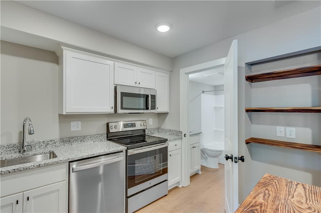 1 bedroom, 1 bathroom, 469 sq ft apartment for rent at 710 Jesse Jewell Parkways 204 STUDIO, Gainesville, GA 30501 for $1,150 a month — photo 10