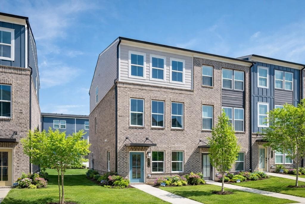 2676 Brookview Lane, Atlanta, GA 30318 — most recent listing photo