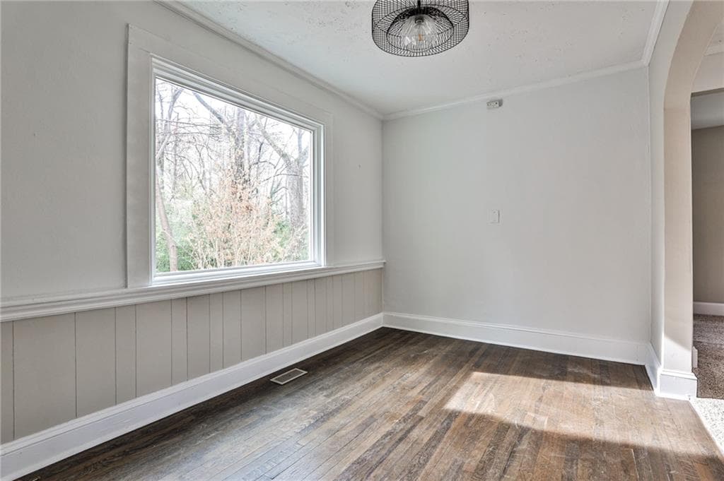 3 bedroom, 3 bathroom, 1,897 sq ft single family residence for sale at 3537 W Hill Street, Clarkston, GA 30021 — photo 3