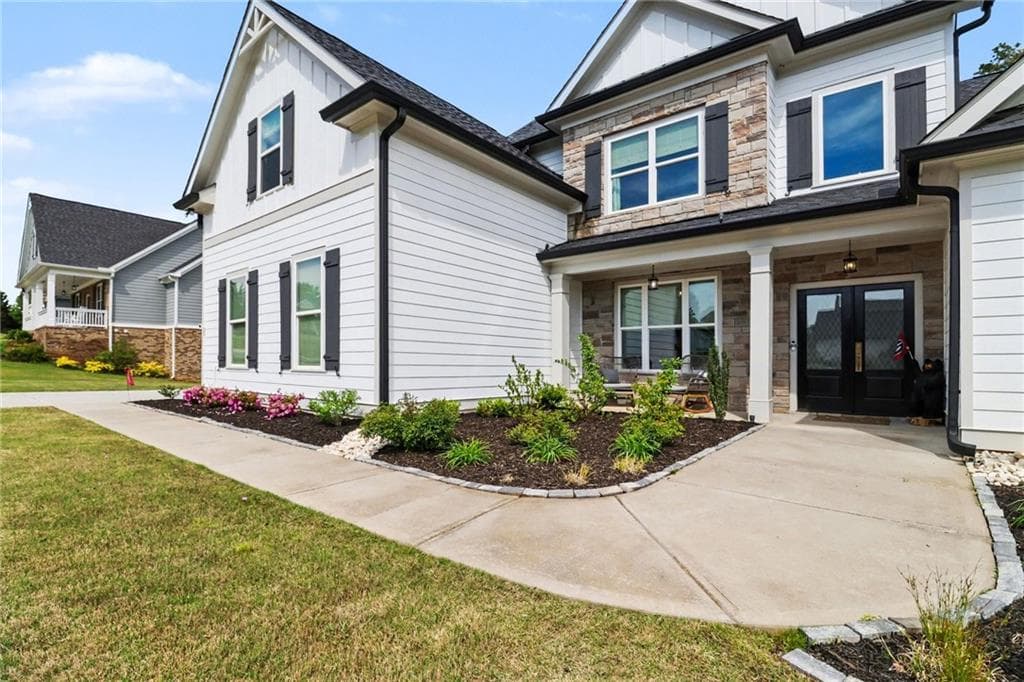 4 bedroom, 5 bathroom, 3,146 sq ft single family residence for sale at 7750 Scenic Overlook, Cumming, GA 30041 — photo 4
