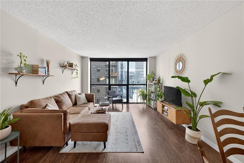 1 bedroom, 1 bathroom, 625 sq ft condominium for sale at 1280 W Peachtree Street 2502, Atlanta, GA 30309