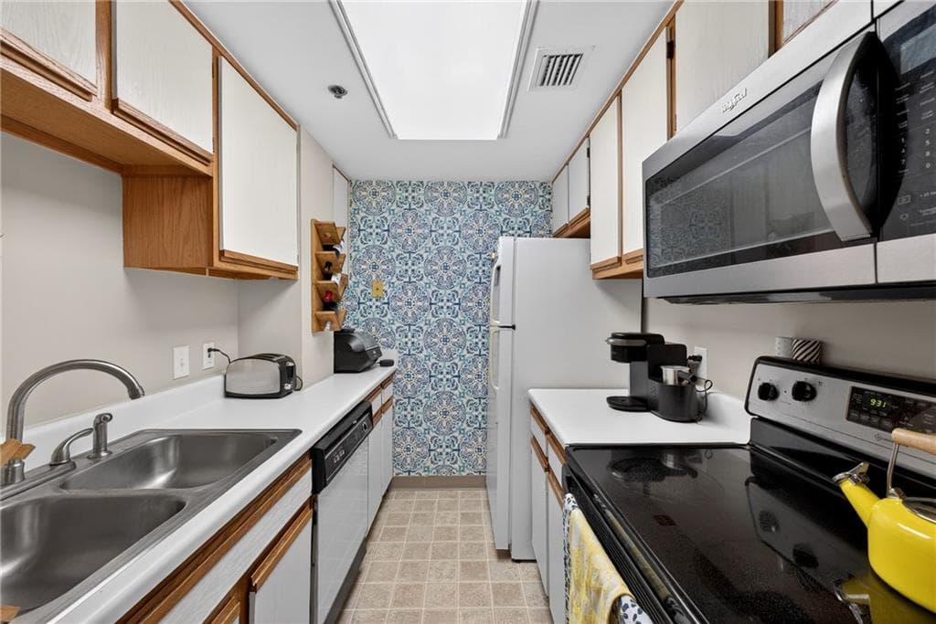 1 bedroom, 1 bathroom, 625 sq ft condominium for sale at 1280 W Peachtree Street 2502, Atlanta, GA 30309 — photo 9