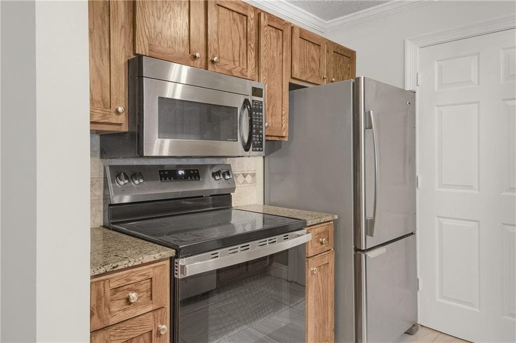 2 bedroom, 2 bathroom, 1,119 sq ft condominium for sale at 1074 Peachtree Walk B114, Atlanta, GA 30309 — photo 4