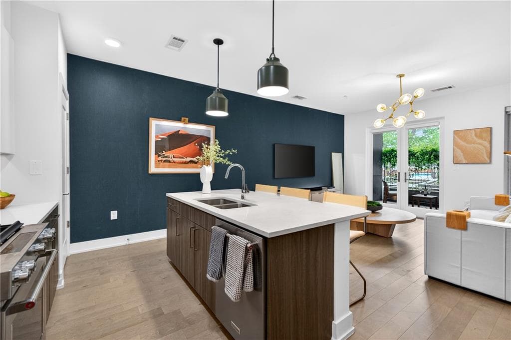 2 bedroom, 2 bathroom, 1,224 sq ft condominium for sale at 775 Juniper Street 220, Atlanta, GA 30308 — photo 8