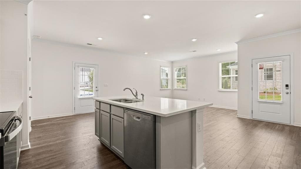 3 bedroom, 3 bathroom, 1,951 sq ft townhouse for sale at 520 Silver Moon Drive, Loganville, GA 30052 — photo 6