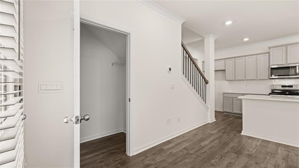 3 bedroom, 3 bathroom, 1,951 sq ft townhouse for sale at 522 Silver Moon Drive, Loganville, GA 30052 — photo 5
