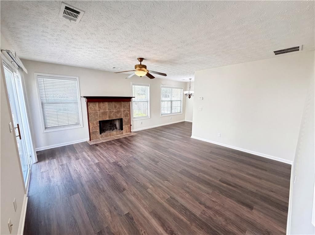 3 bedroom, 3 bathroom, 2,064 sq ft single family residence for sale at 13331 Harpley Court, Alpharetta, GA 30004 — photo 3