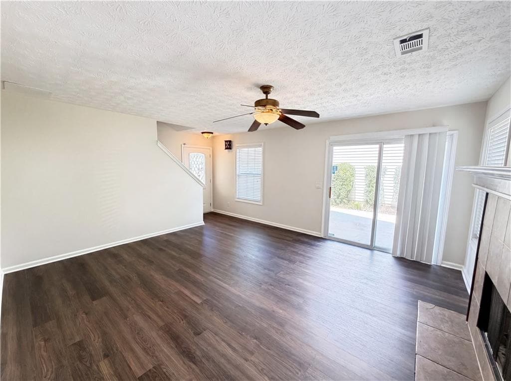3 bedroom, 3 bathroom, 2,064 sq ft single family residence for sale at 13331 Harpley Court, Alpharetta, GA 30004 — photo 6