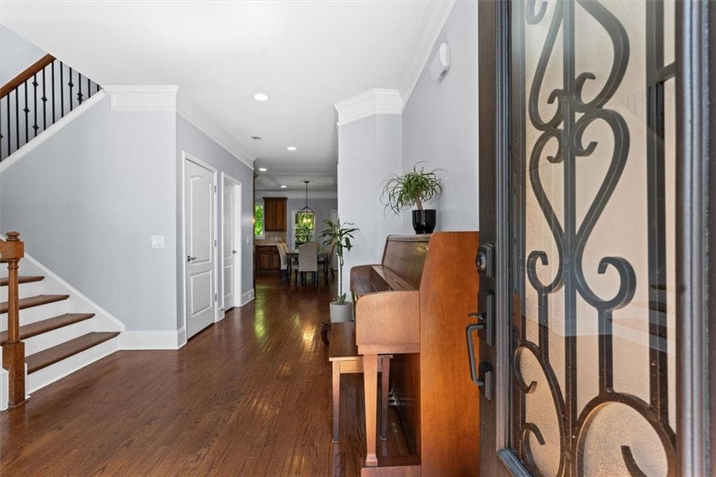 4 bedroom, 5 bathroom, 3,990 sq ft single family residence for sale at 3089 Frazier Walk, Decatur, GA 30033 — photo 3