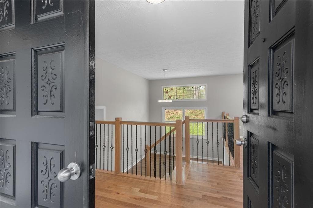 4 bedroom, 3 bathroom, 2,519 sq ft single family residence for sale at 4645 Dunwoody Club Drive, Dunwoody, GA 30350 — photo 5
