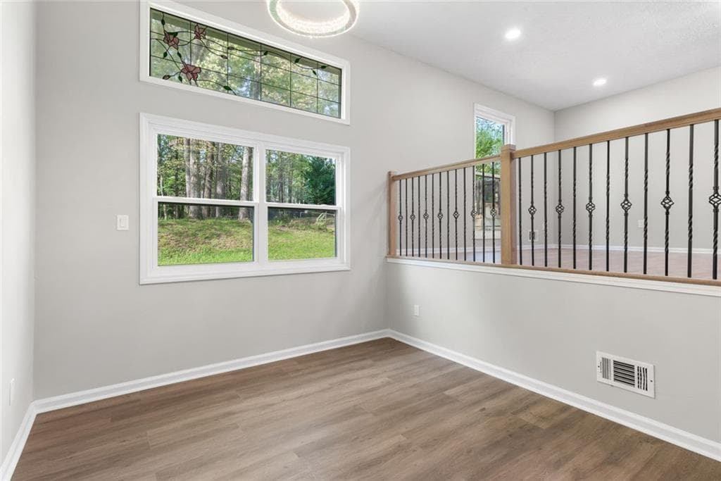 4 bedroom, 3 bathroom, 2,519 sq ft single family residence for sale at 4645 Dunwoody Club Drive, Dunwoody, GA 30350 — photo 10