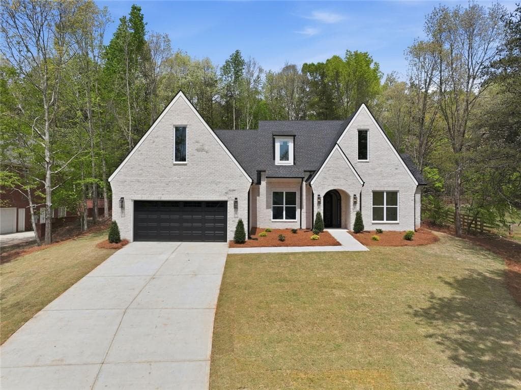 4 bedroom, 4 bathroom, 3,400 sq ft single family residence sold at 6625 Windvane, Clermont, GA 30527