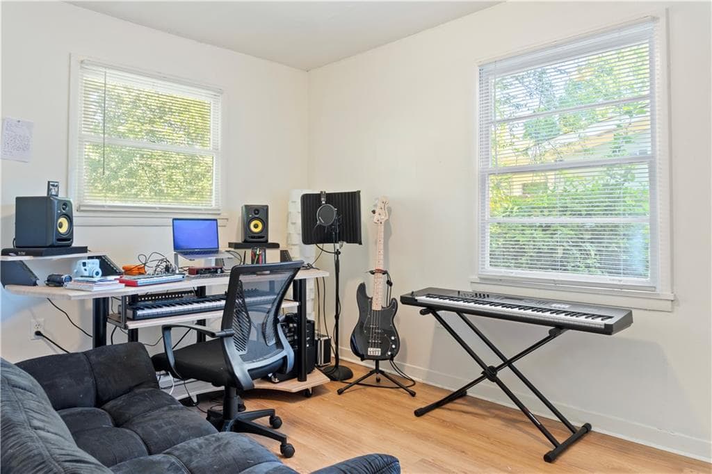3 bedroom, 1 bathroom, 925 sq ft single family residence for sale at 381 Lincoln Street, Atlanta, GA 30315 — photo 10