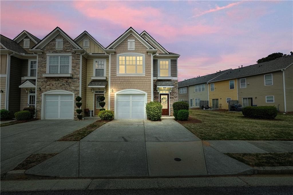 3 bedroom, 3 bathroom, 1,696 sq ft townhouse sold at 1963 Lakeshore Overlook Circle, Kennesaw, GA 30152