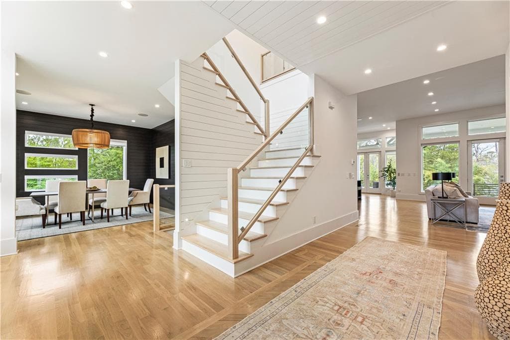 6 bedroom, 6 bathroom, 5,500 sq ft single family residence under contract at 1546 Windsor Parkway, Brookhaven, GA 30319 — photo 4