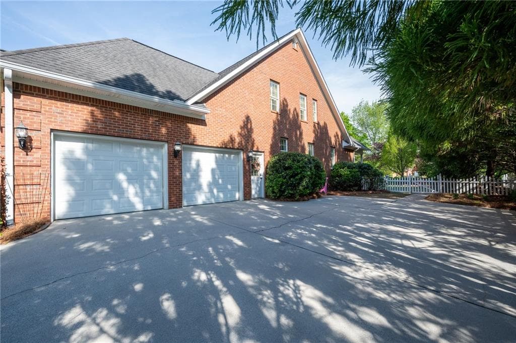 4 bedroom, 5 bathroom, 2,891 sq ft single family residence for sale at 203 Laurel Creek Road, Calhoun, GA 30701 — photo 5