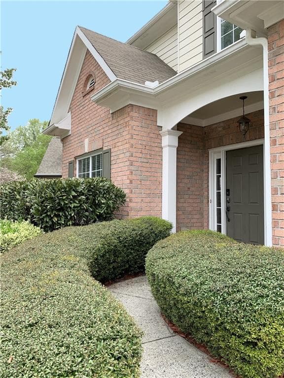 3 bedroom, 3 bathroom, 2,872 sq ft single family residence for rent at 2020 Chelton Way, Smyrna, GA 30080 for $4,500 a month — photo 3
