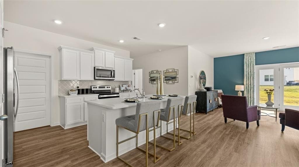 3 bedroom, 3 bathroom single family residence under contract at 11960 Aukerman Way, Hampton, GA 30228 — photo 3