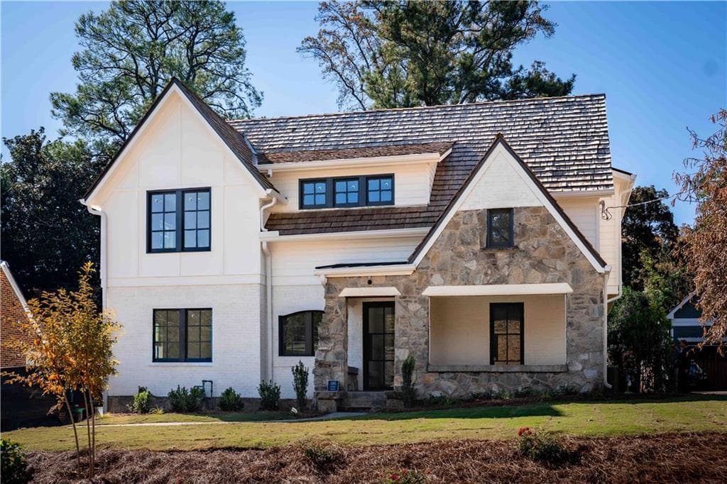 6 bedroom, 6 bathroom, 3,497 sq ft single family residence sold at 1165 Reeder Circle, Atlanta, GA 30306