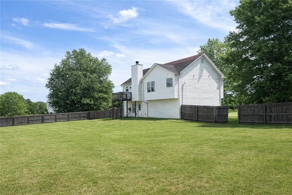 4 bedroom, 3 bathroom, 1,717 sq ft single family residence for sale at 400 Kissee Court, Jackson, GA 30233 — photo 5