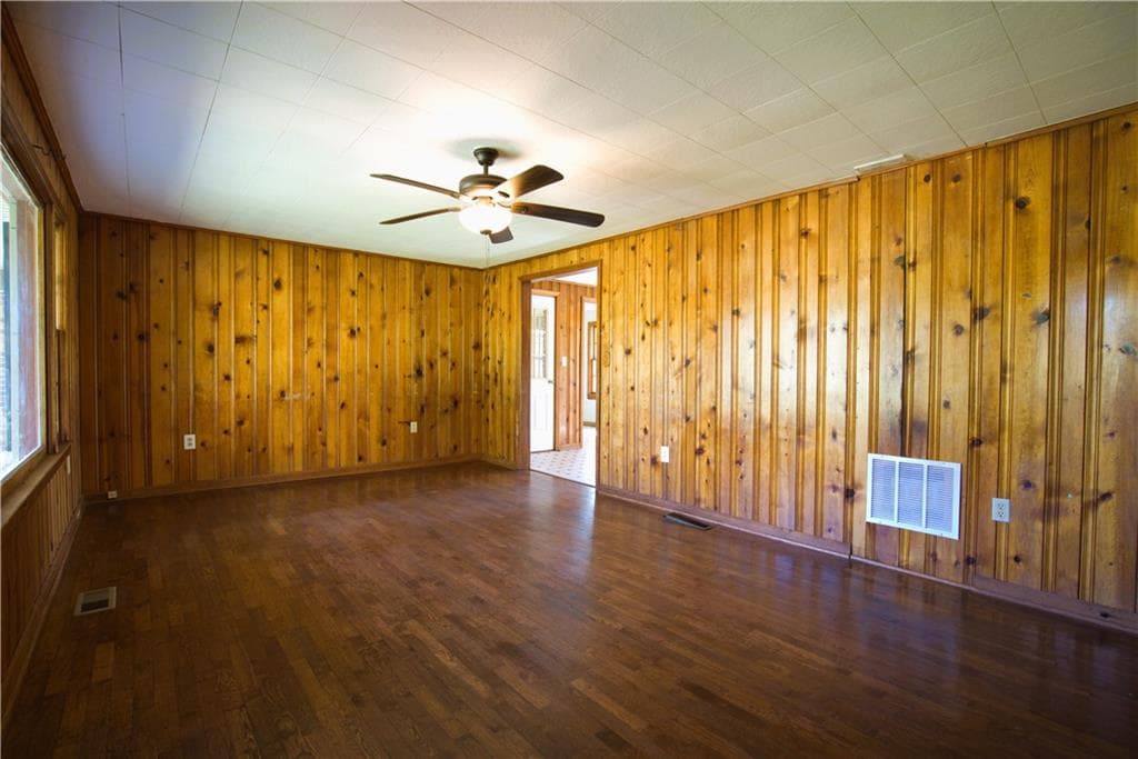 3 bedroom, 2 bathroom, 2,456 sq ft single family residence under contract at 337 Dockery Road, Dahlonega, GA 30533 — photo 3