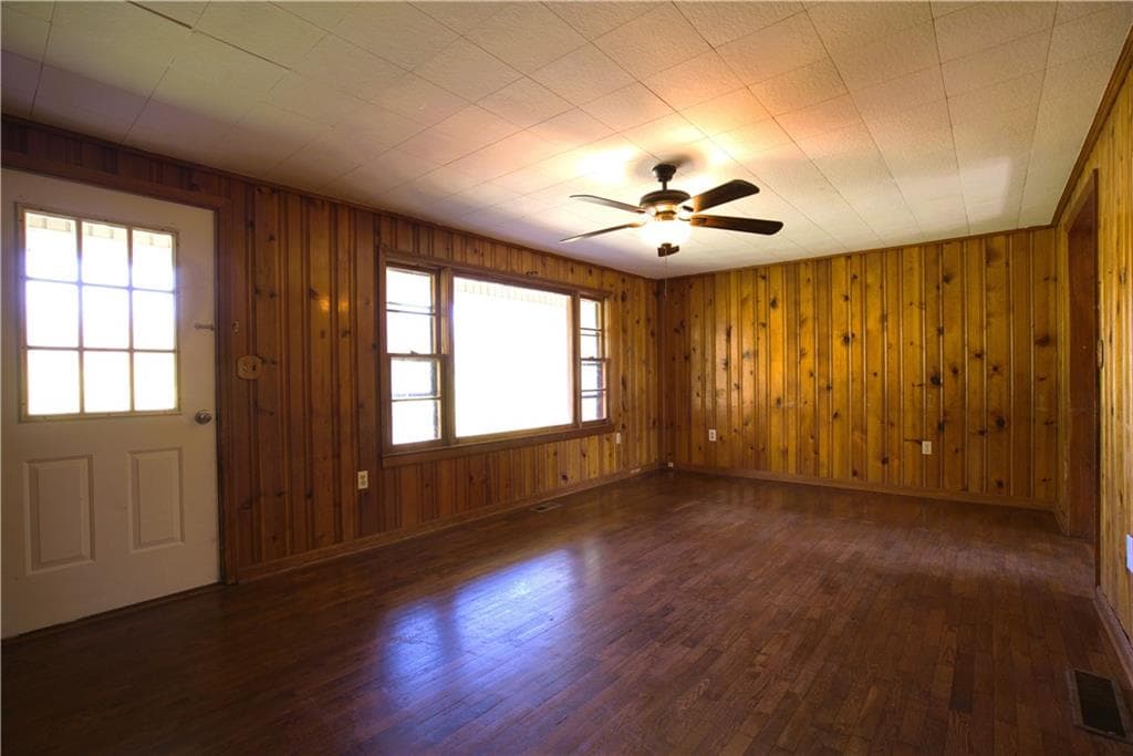 3 bedroom, 2 bathroom, 2,456 sq ft single family residence under contract at 337 Dockery Road, Dahlonega, GA 30533 — photo 4