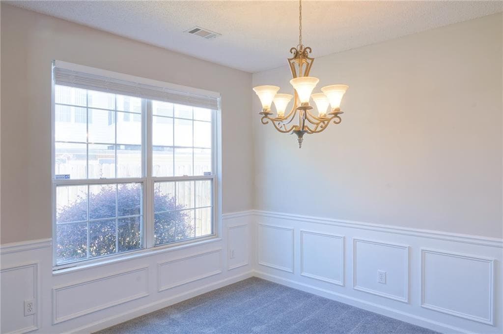 3 bedroom, 3 bathroom, 1,961 sq ft single family residence under contract at 2333 Laurelfield Drive, Grayson, GA 30017 — photo 7