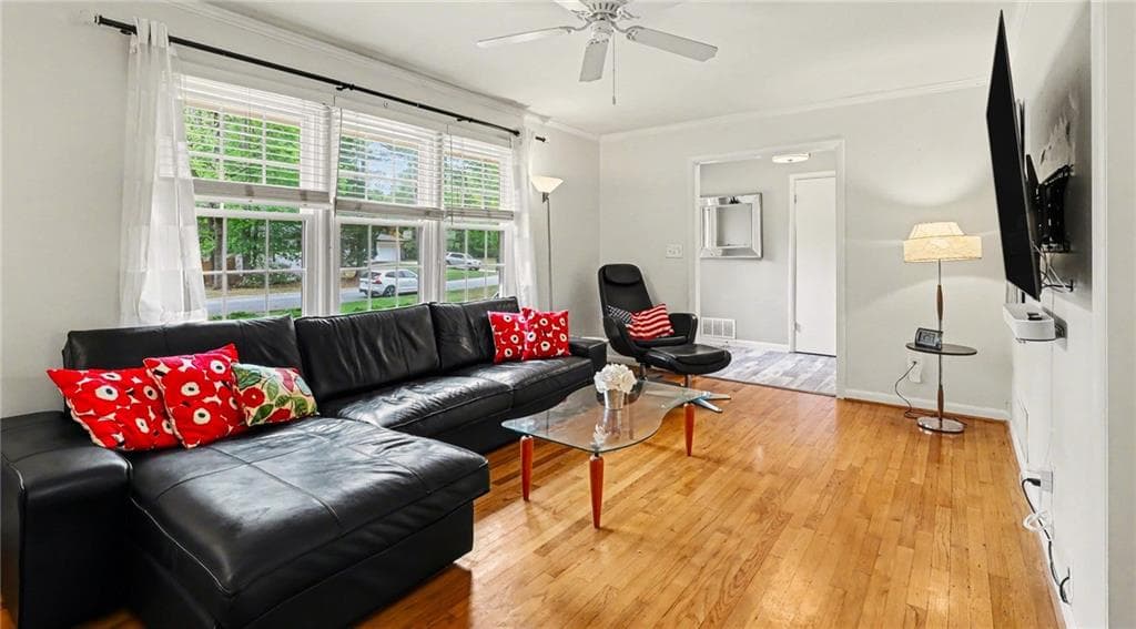 4 bedroom, 2 bathroom, 1,967 sq ft single family residence for sale at 1455 Sanden Ferry Drive, Decatur, GA 30033 — photo 6