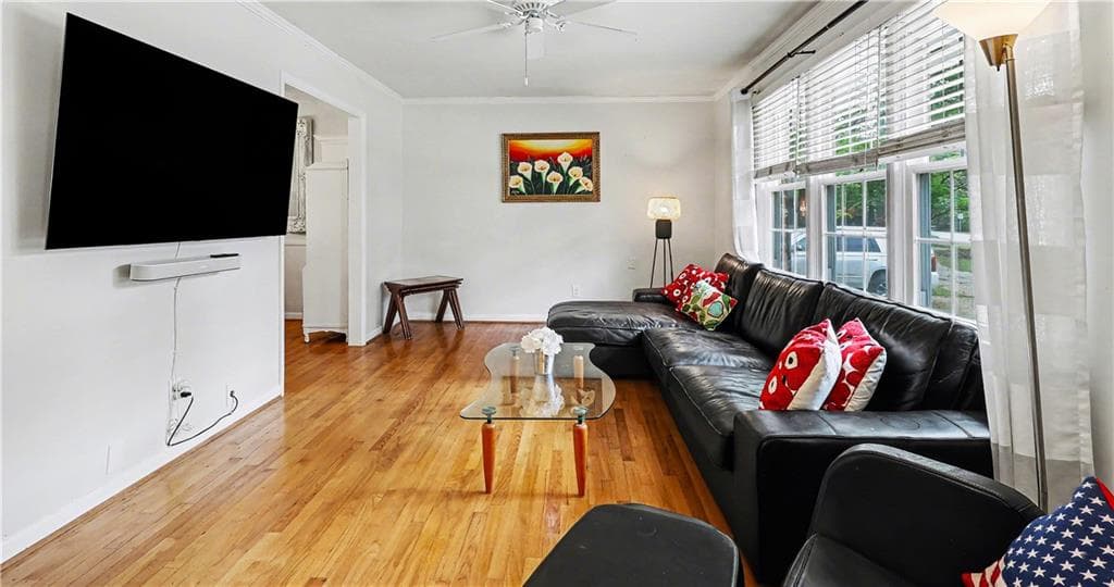 4 bedroom, 2 bathroom, 1,967 sq ft single family residence for sale at 1455 Sanden Ferry Drive, Decatur, GA 30033 — photo 7
