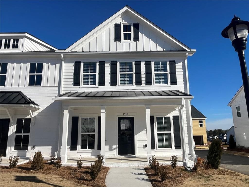 3 bedroom, 3 bathroom townhouse for rent at 1719 Prospect Way, Conyers, GA 30094 for $2,395 a month — photo 1 of 18