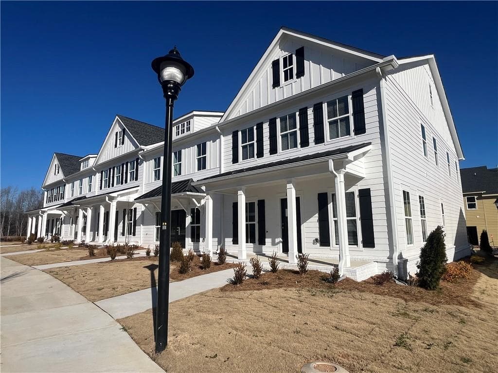 3 bedroom, 3 bathroom townhouse for rent at 1719 Prospect Way, Conyers, GA 30094 for $2,395 a month — photo 4