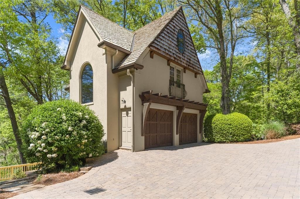 7 bedroom, 9 bathroom, 8,384 sq ft single family residence for sale at 581 Pine Valley Road, Marietta, GA 30067 — photo 2