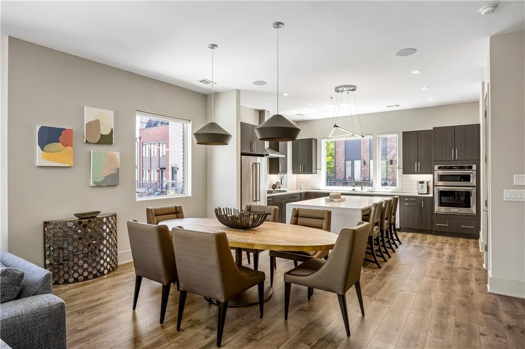 3 bedroom, 4 bathroom, 2,374 sq ft townhouse for sale at 1296 Chelsea Circle, Atlanta, GA 30318 — photo 9