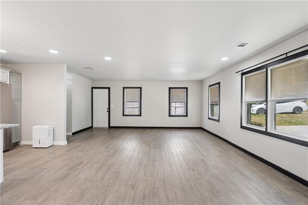 4 bedroom, 2 bathroom, 1,747 sq ft single family residence for sale at 2357 Scotty Circle, Decatur, GA 30032 — photo 5
