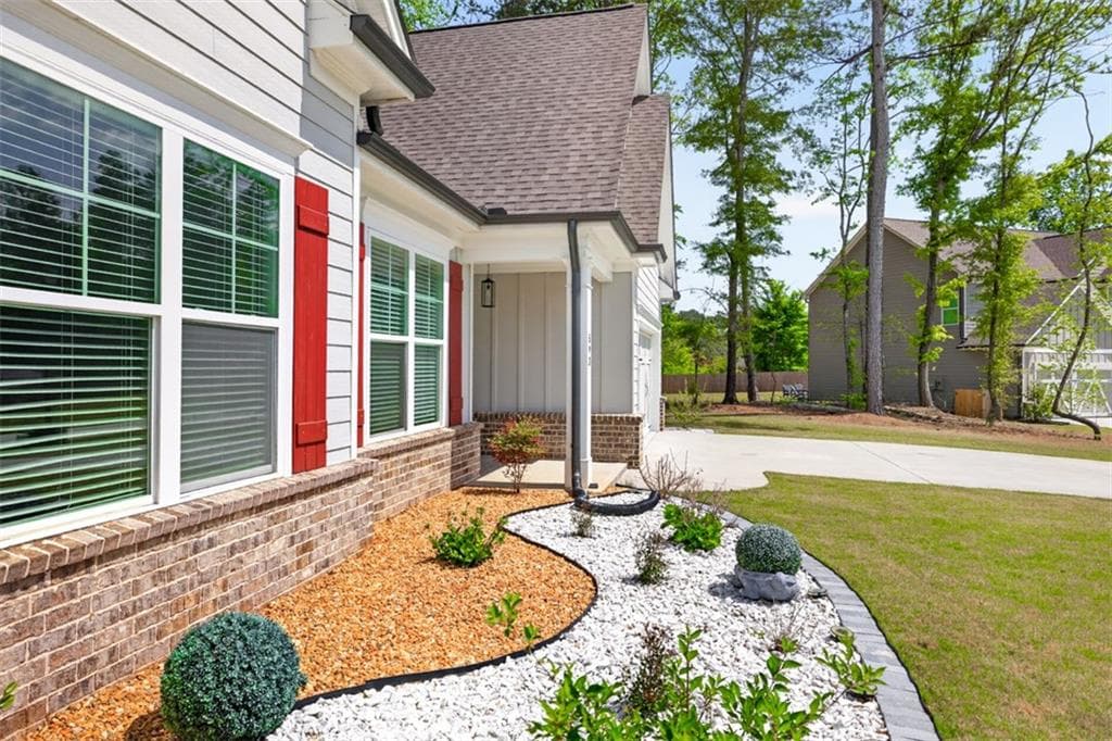 3 bedroom, 2 bathroom, 2,123 sq ft single family residence for sale at 593 Dunagan Court, Winder, GA 30680 — photo 5