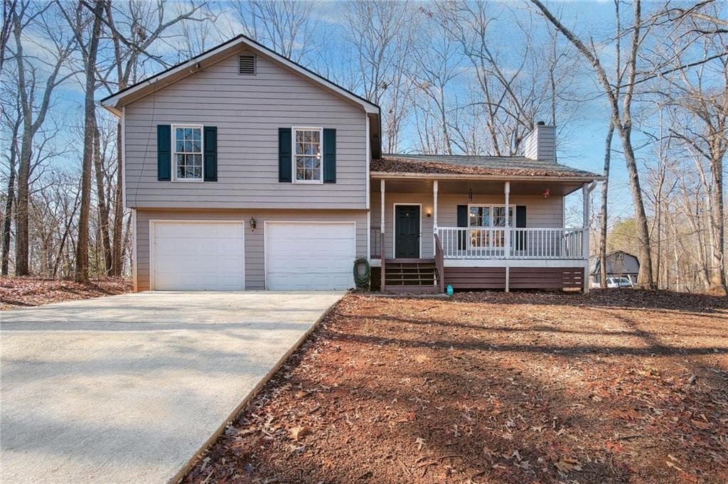 3 bedroom, 3 bathroom, 1,932 sq ft single family residence for sale at 84 Hebron Church Road, Dacula, GA 30019 — photo 1 of 32